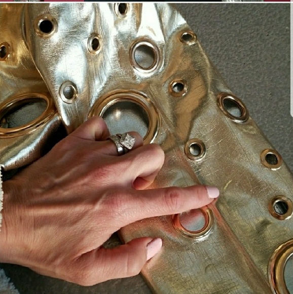 GOLD EYELET JACKET - Picture 3 of 3